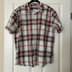 Patagonia Organic Cotton Button Up Shirt, Men’s sizer L